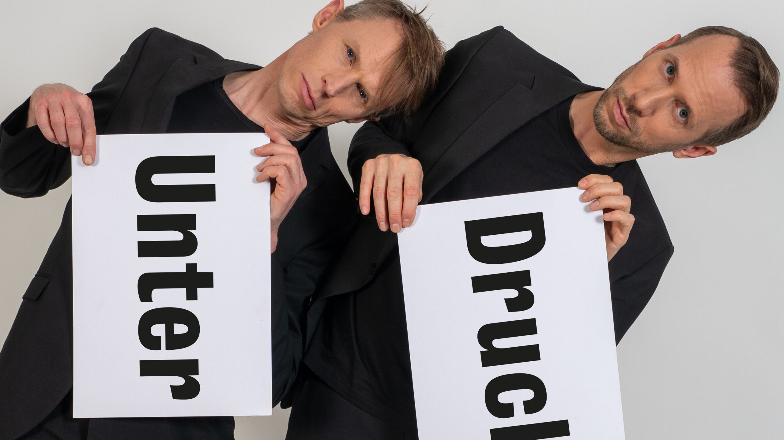 8 Unter Druck Querformat